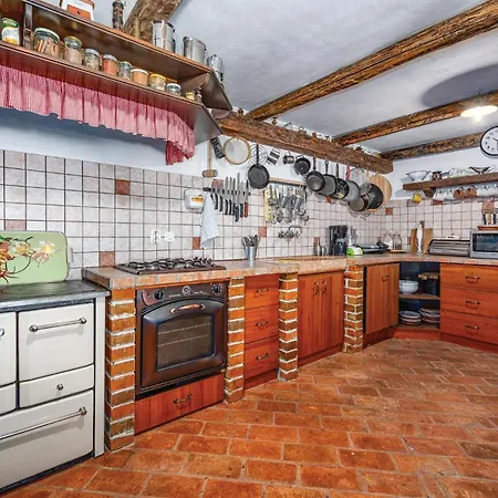 Lovely In With Wifi Holiday home *