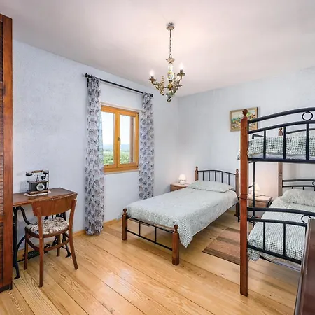Holiday home Lovely In With Wifi Kozljak