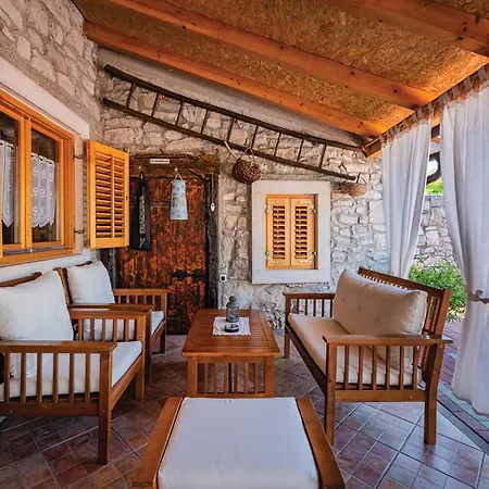 Lovely In With Wifi Holiday home
