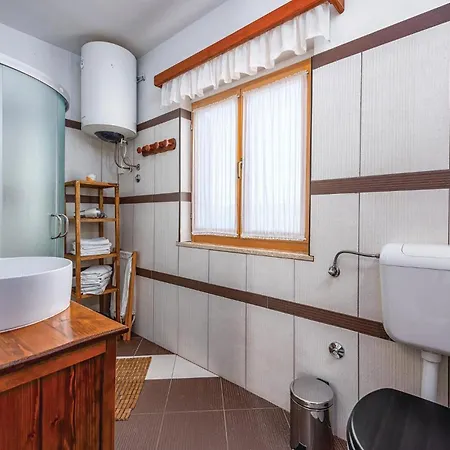 Lovely In With Wifi Holiday home *