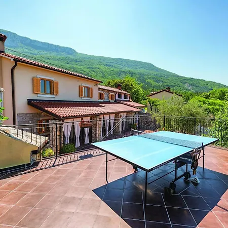 Lovely In With Wifi Holiday home *